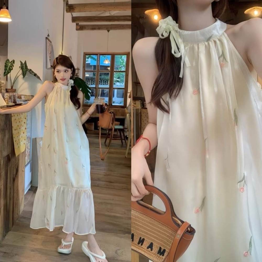 Dress - Picture 2 of 4